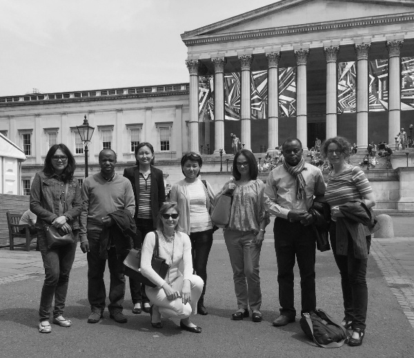 2016: A prestigious UK grant kickstarts research on social norms, behavioural drivers of corruption and informal networks.